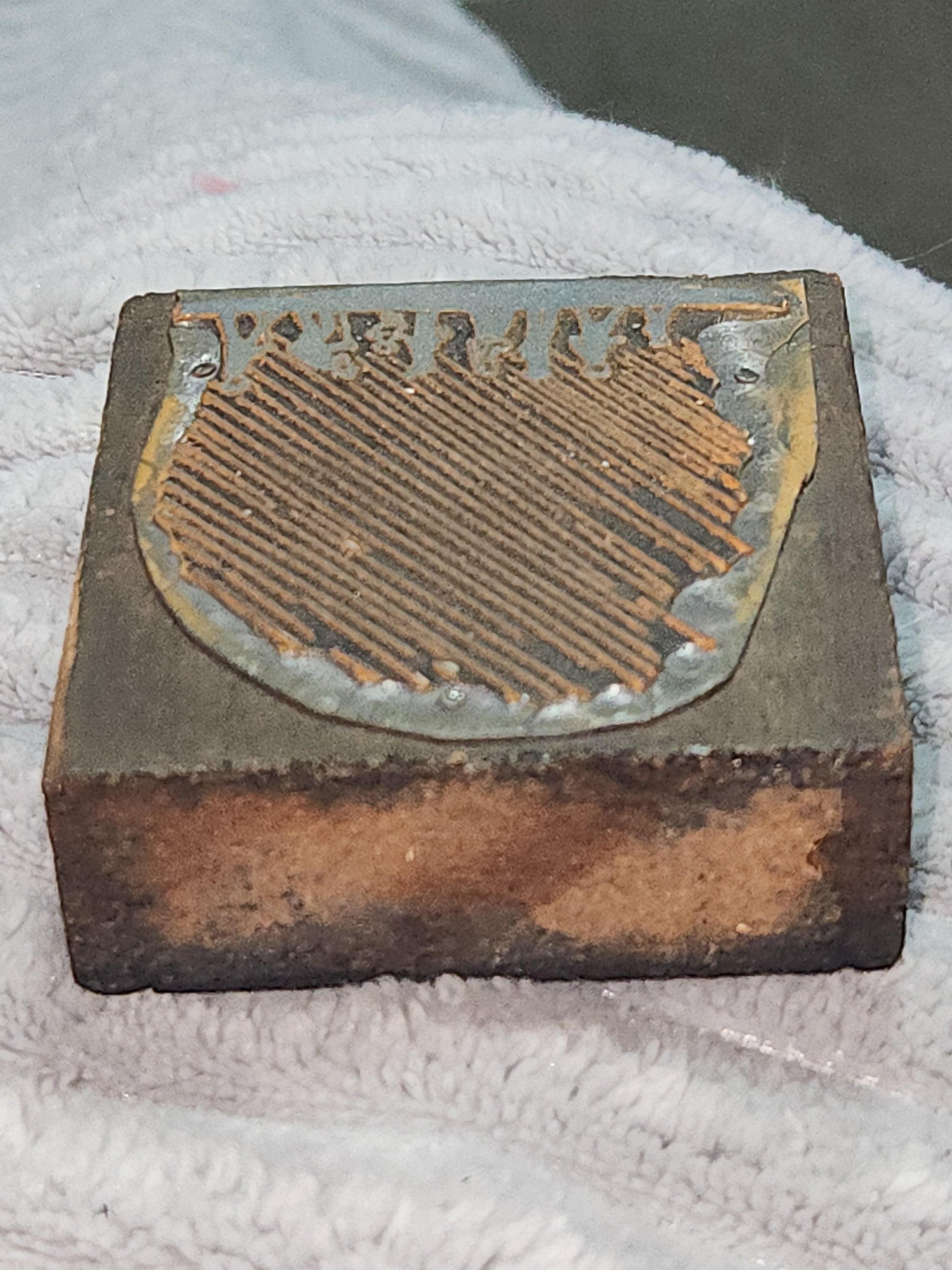 Vintage Wood Metal Newspaper Print Block Printer's Press People Walking pb2