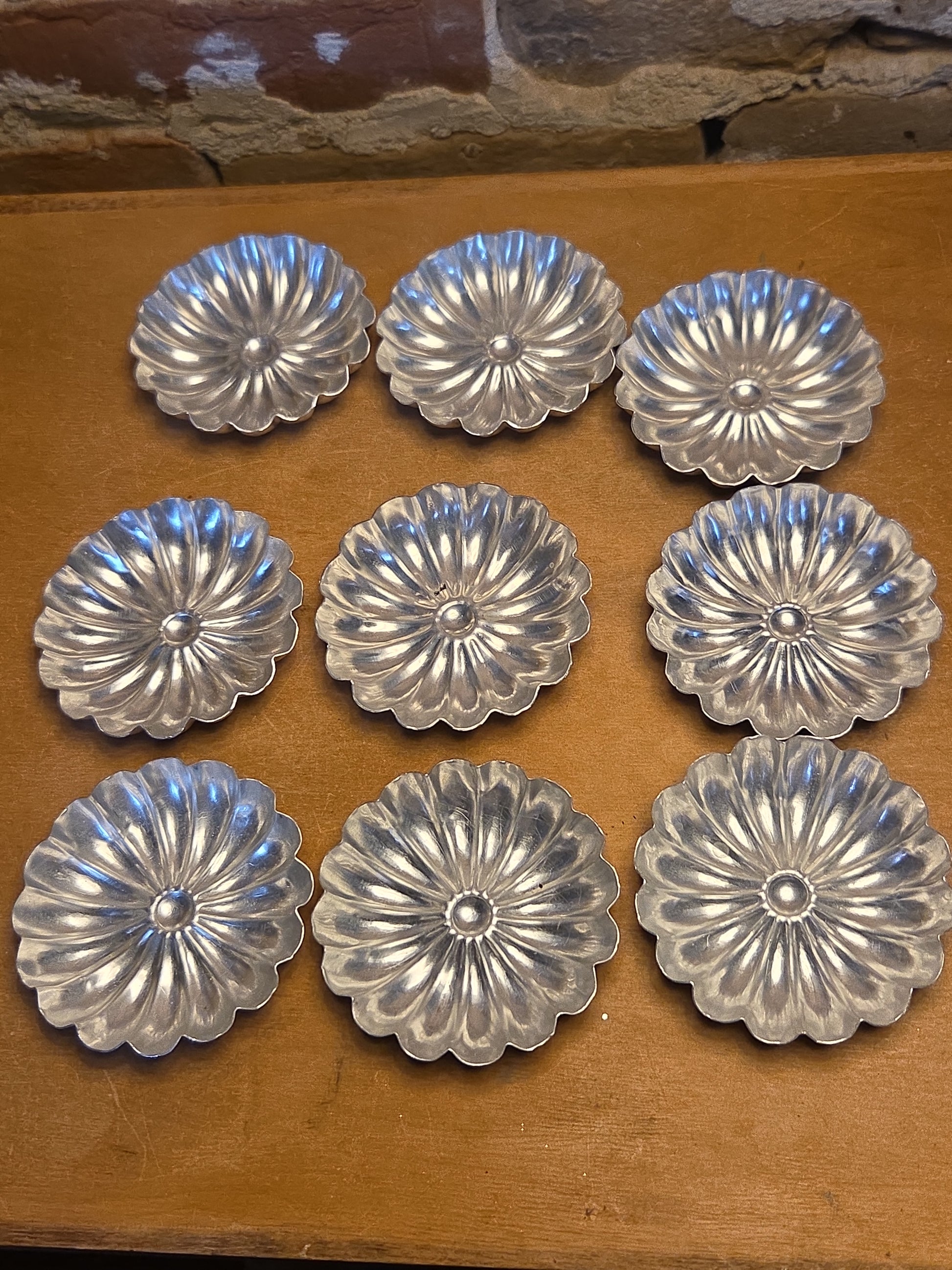 Vintage Sandbakkel Small Aluminu. Tins Molds Cups Pans Set of 9 3" x 1/2" al61