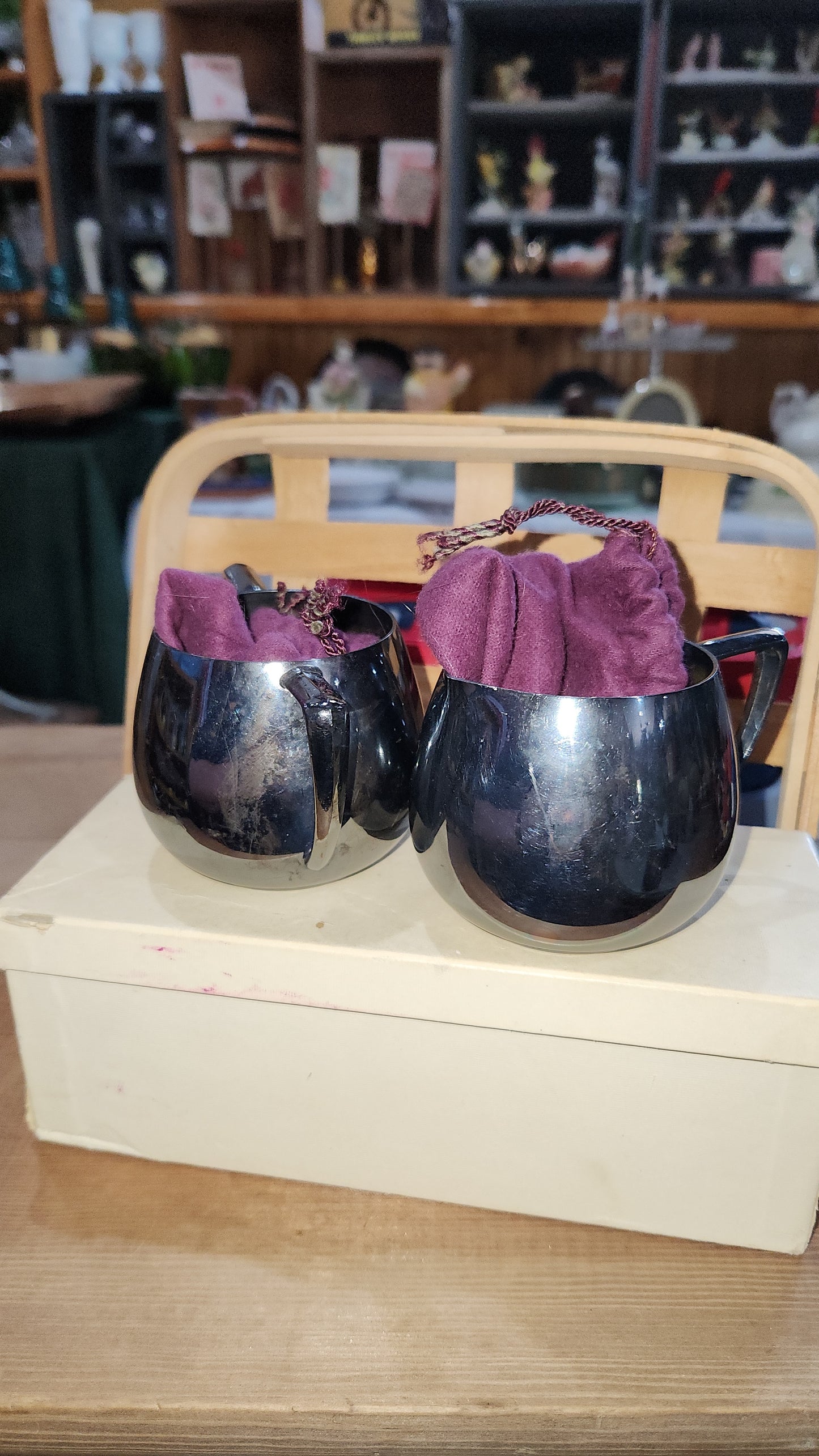 Antique vintage Empire Crafts silver plated creamer and sugar bowl. with bags and box ss98 wn6