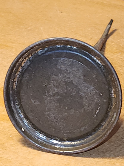 Vintage Metal Small Oil Can oc76