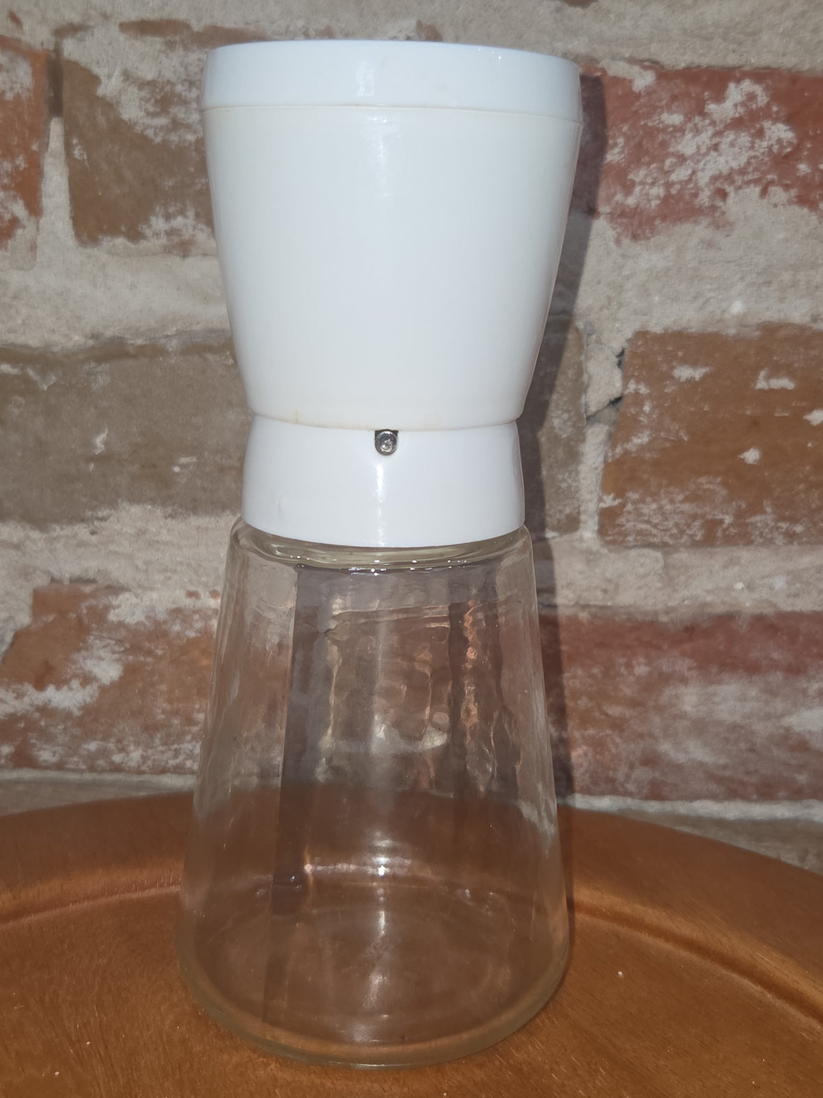 Gemco Grinder Spice Nut Food Chopper White Plastic Top Glass Base plastic Lid