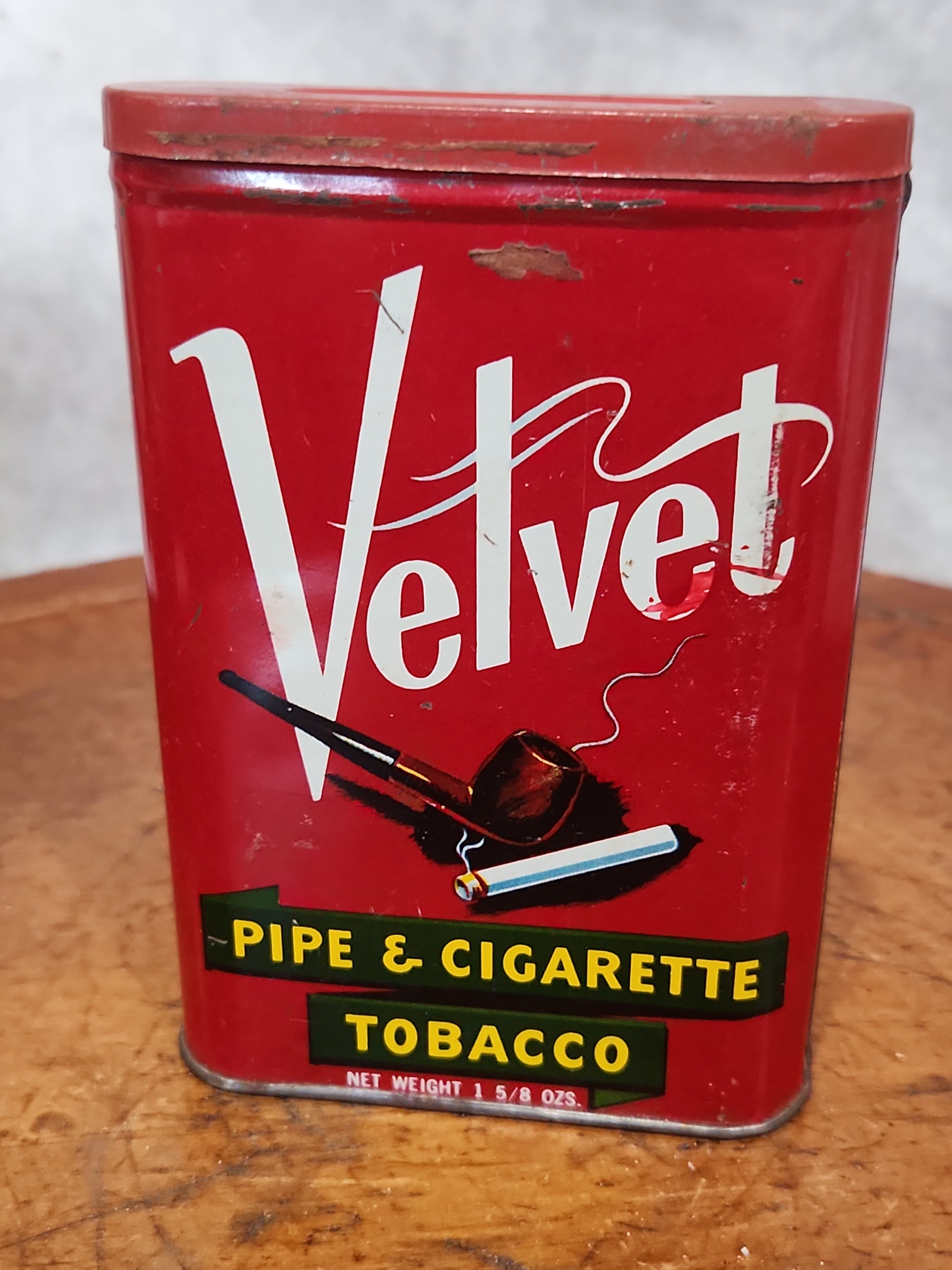Vintage Tobacco Velvet pipe and cigarette 1 1/2 oz Kentucky tin977