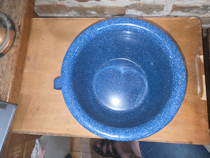 Blue-Speckled Enamelware Chamber Pot NOT VINTAGE ew453