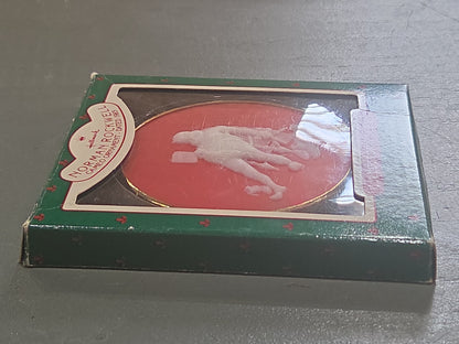 Vintage Hallmark Keepsake Norman Rockwell Cameo Ornament 9th in Series 1988