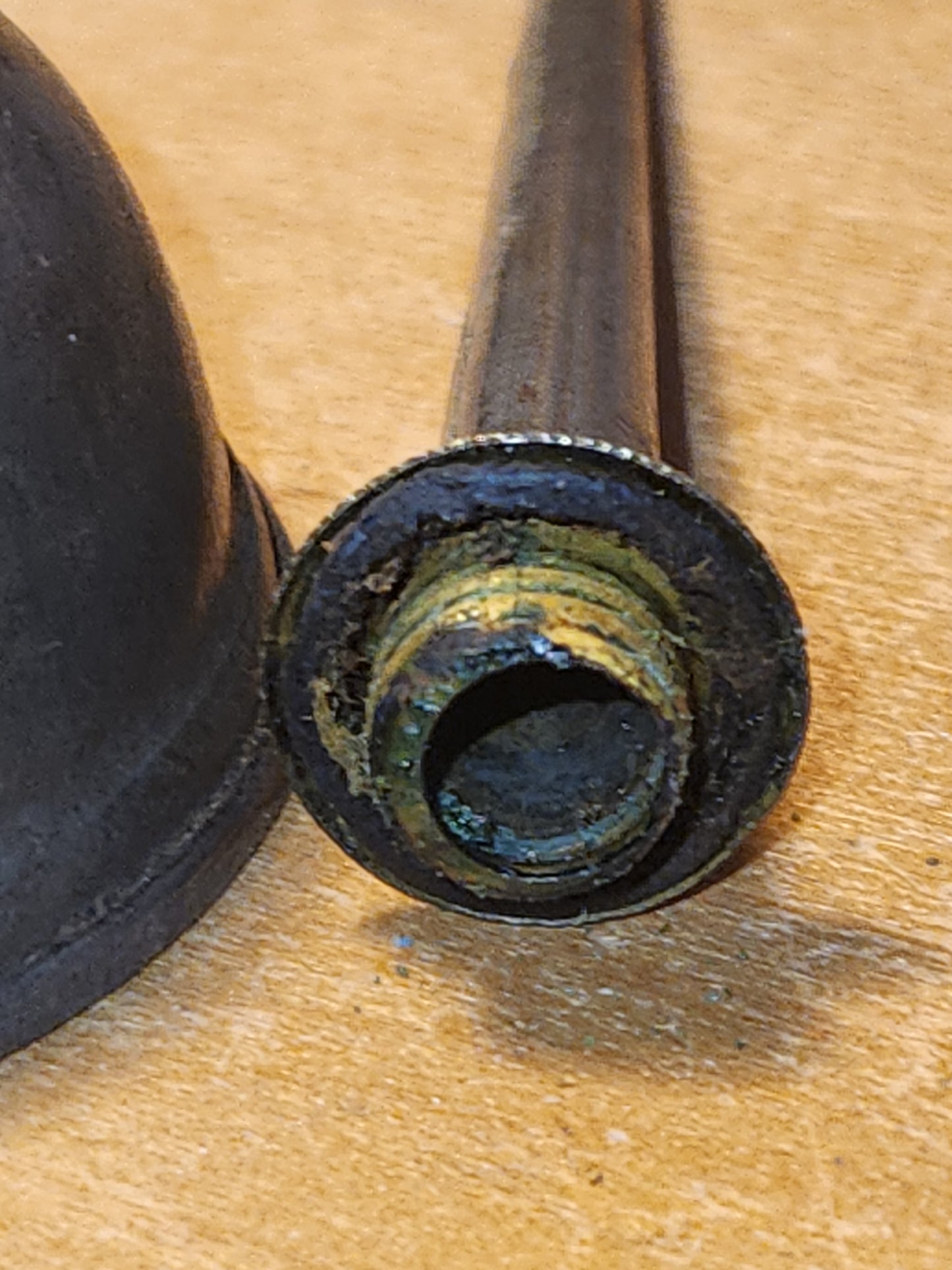 Vintage Metal Small Oil Can oc76