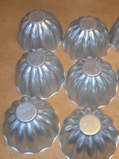 Vintage Small Aluminum Scalloped Fluted Tins Molds Cups Bundt Pans Set of 17 AS IS al22