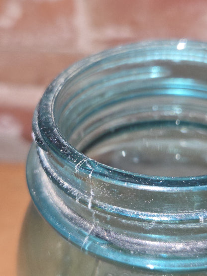 00235 Vintage Quart Jar Ball Perfect Mason Cornflowet Blue Glass Ball Zinc Lid jar099