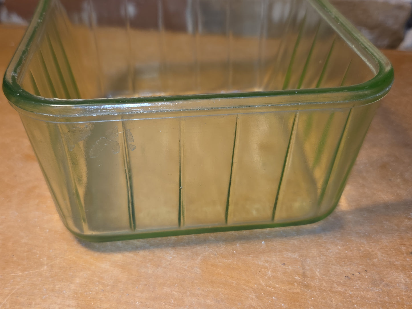 Vintage Uraniun Depression Glass Green Refrigerator Dish AS IS no lid flea bites ug86
