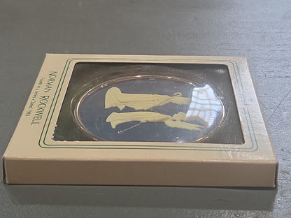 Vintage Hallmark Keepsake Norman Rockwell Cameo Ornament 4th in Series 1983