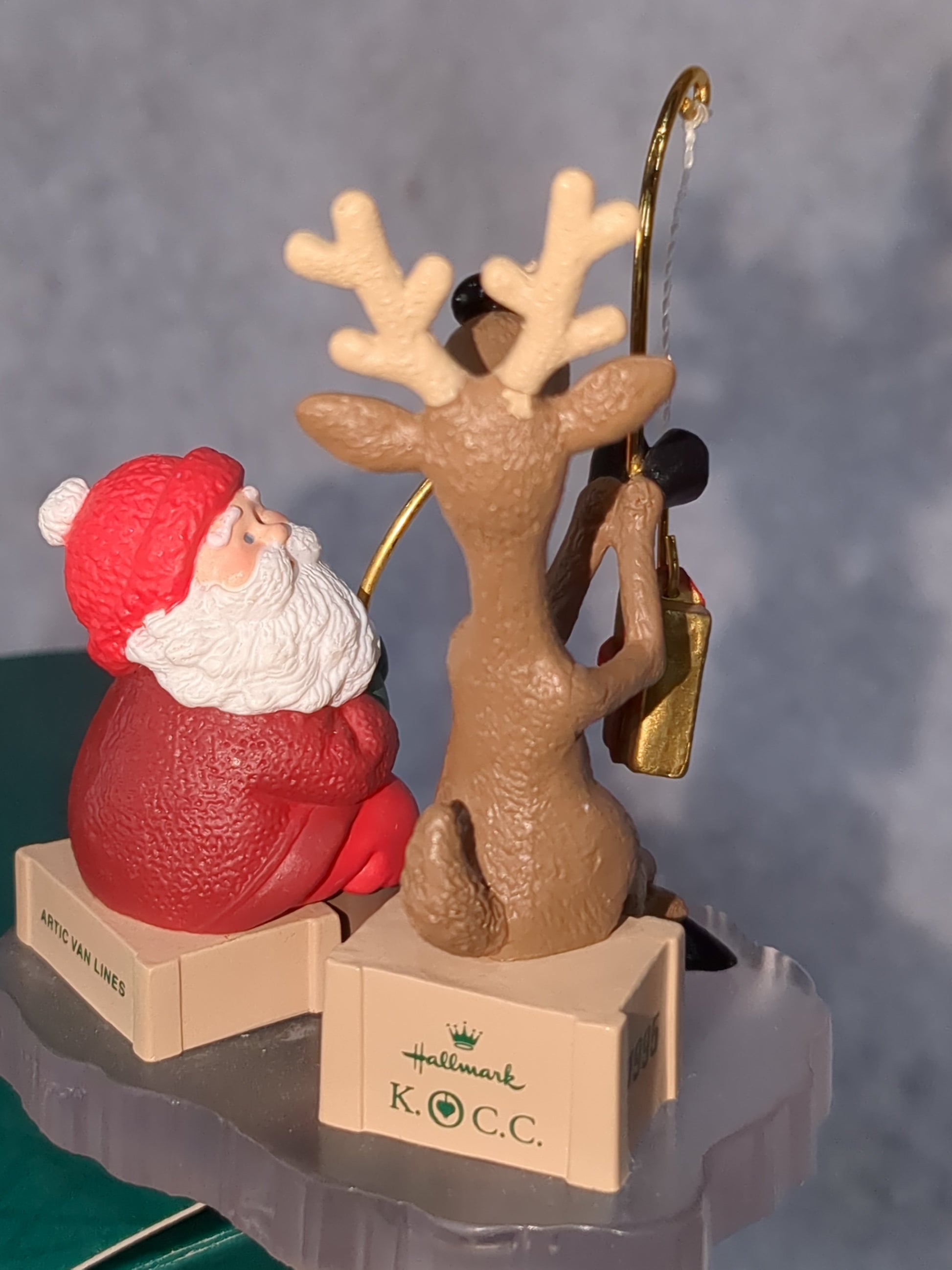Hallmark Keepsake Ornament Collector's Club 1995 Membership Ornament Fishing for Fun ho48