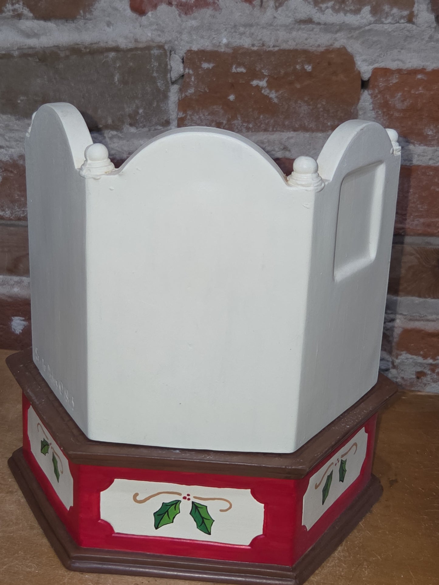 Vintage Ceramic Christmas Eve Elves Decorating Tree Santa Sleeping made from Scioto Molds 1983 AS IS No Music Box