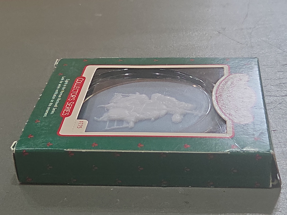 Vintage Hallmark Keepsake Norman Rockwell Cameo Ornament 8th in Series 1987