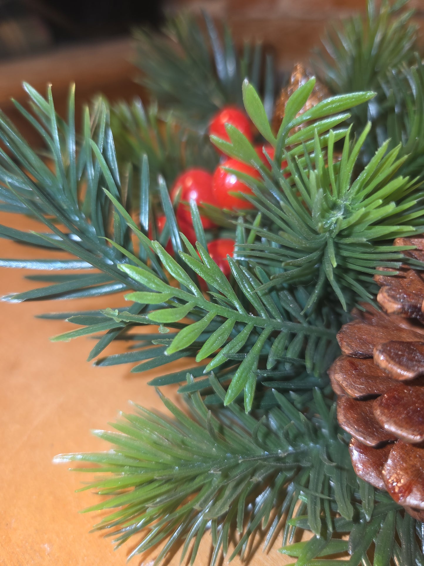 Vintage Christmas Candle Ring Centerpiece Plastic Greenery Pinecone Pear Berry Evergreen cr3