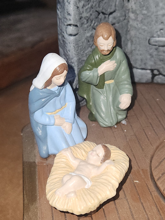 Vintage Ceramic Nativity Made From Scioto Mold AS IS Music Box Does Not Work