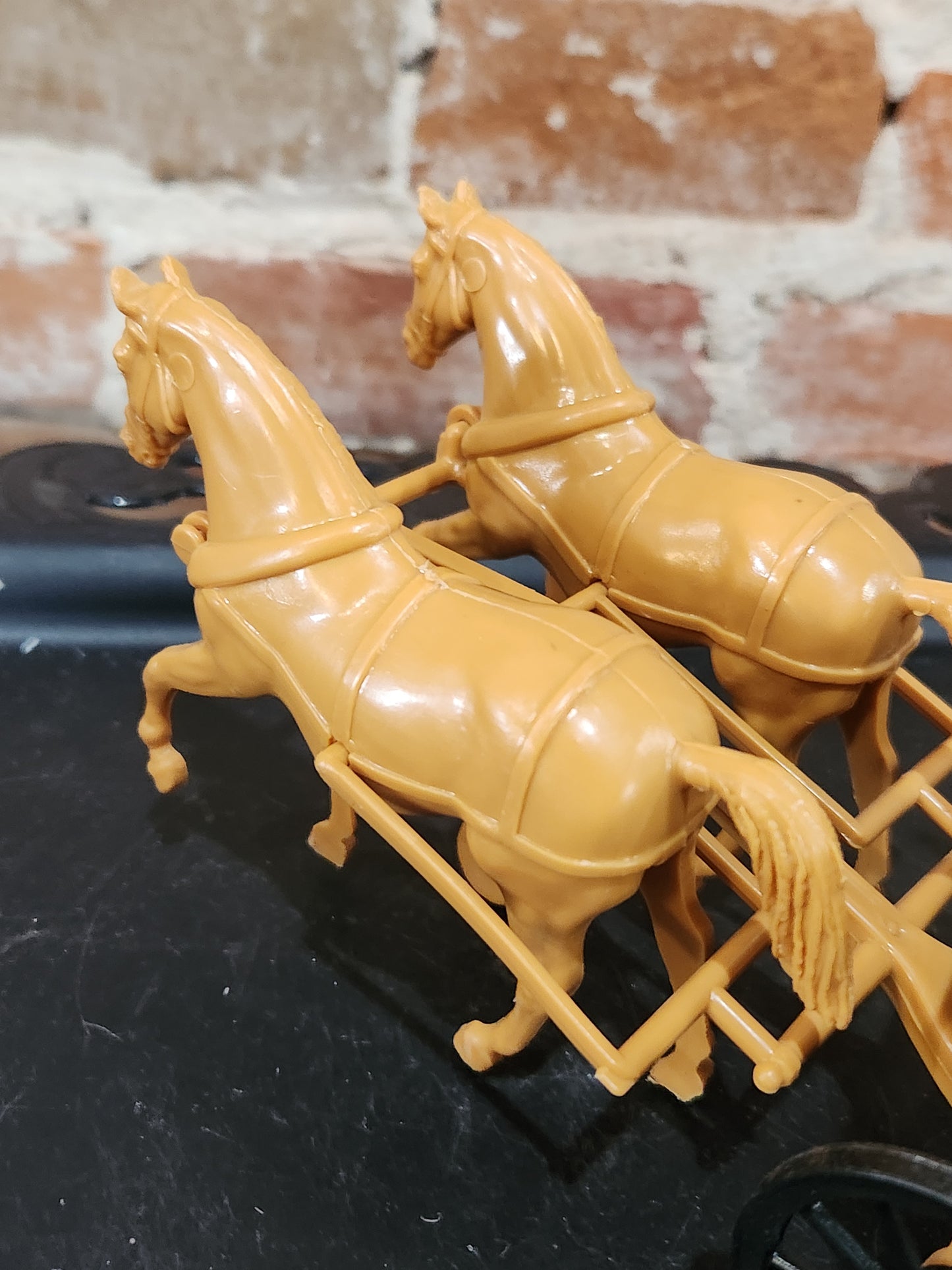 Processed Plastic Company Western Buckboard Farm Wagon and Team This is NOT 1/64th and is sold AS ISscale car65