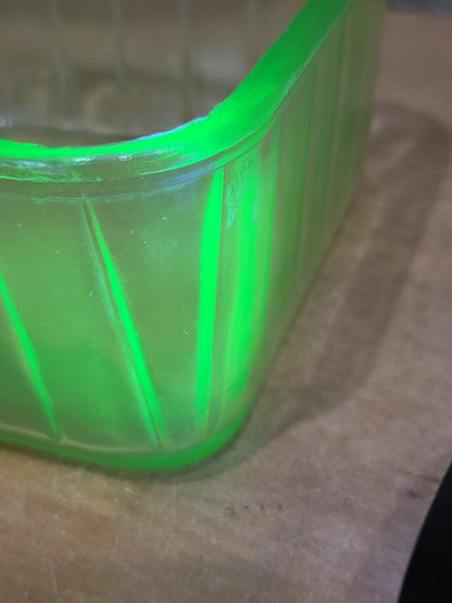 Vintage Uraniun Depression Glass Green Refrigerator Dish AS IS no lid flea bites ug86