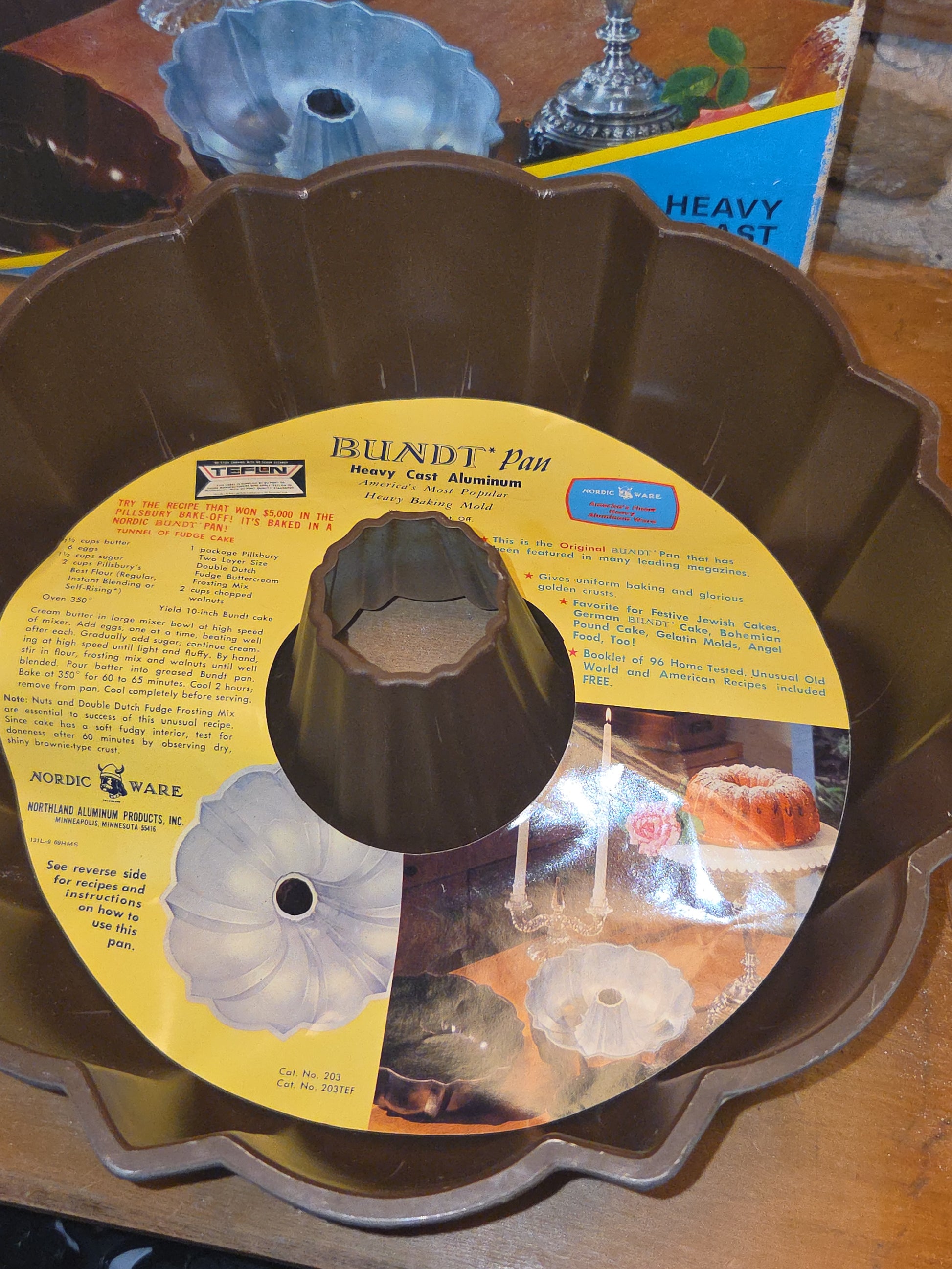 Vintage Nordic Ware Heavy Cast Aluminum 12 Cup Bundt Pan Has Original Box alu51