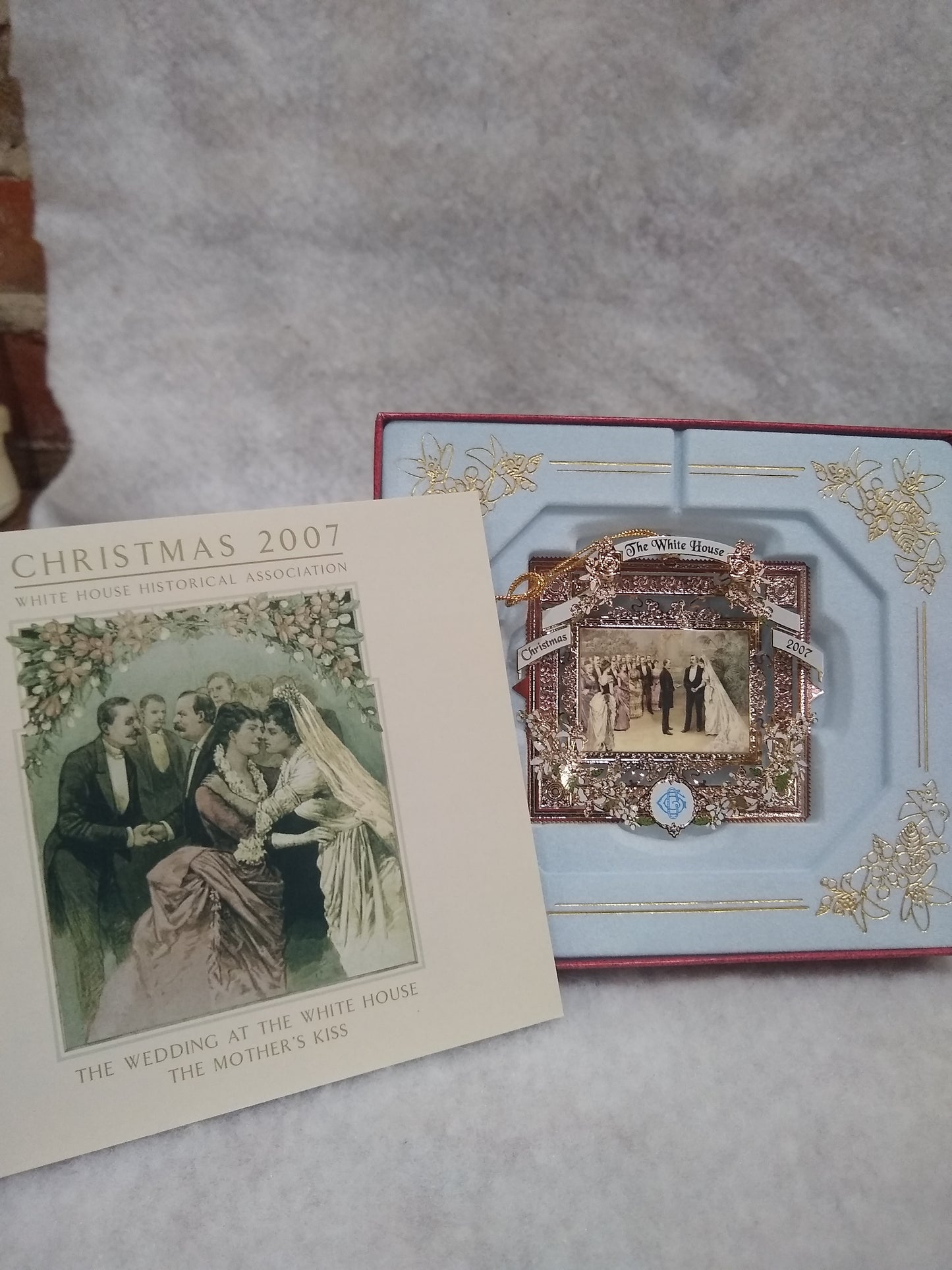 The White House Historical Association Collectible Christmas Ornament 2007. First wedding at the White House Grover Cleveland wh2007