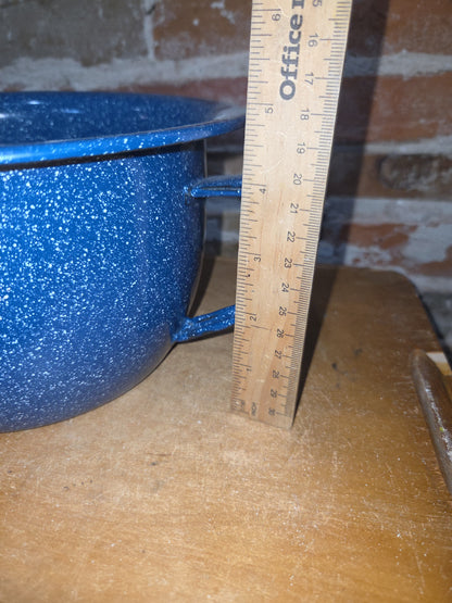 Blue-Speckled Enamelware Chamber Pot NOT VINTAGE ew453