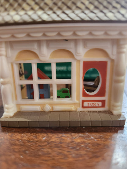 HH1985 toy shop Ornament Hallmark Nostalgic Houses NO BOX