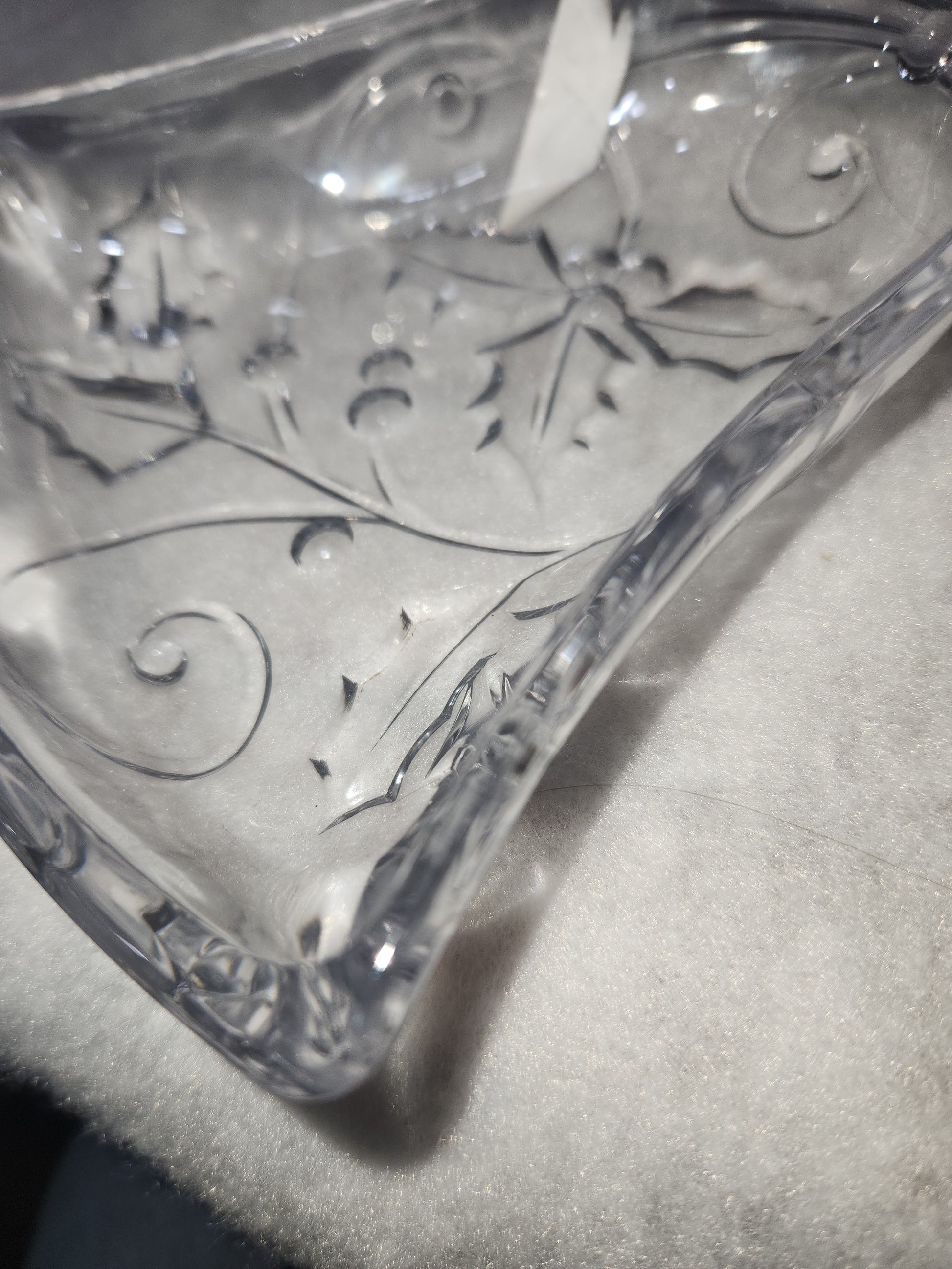 Mikasa Celebrations Season's Holly Clear Collection Bell Dish mik7