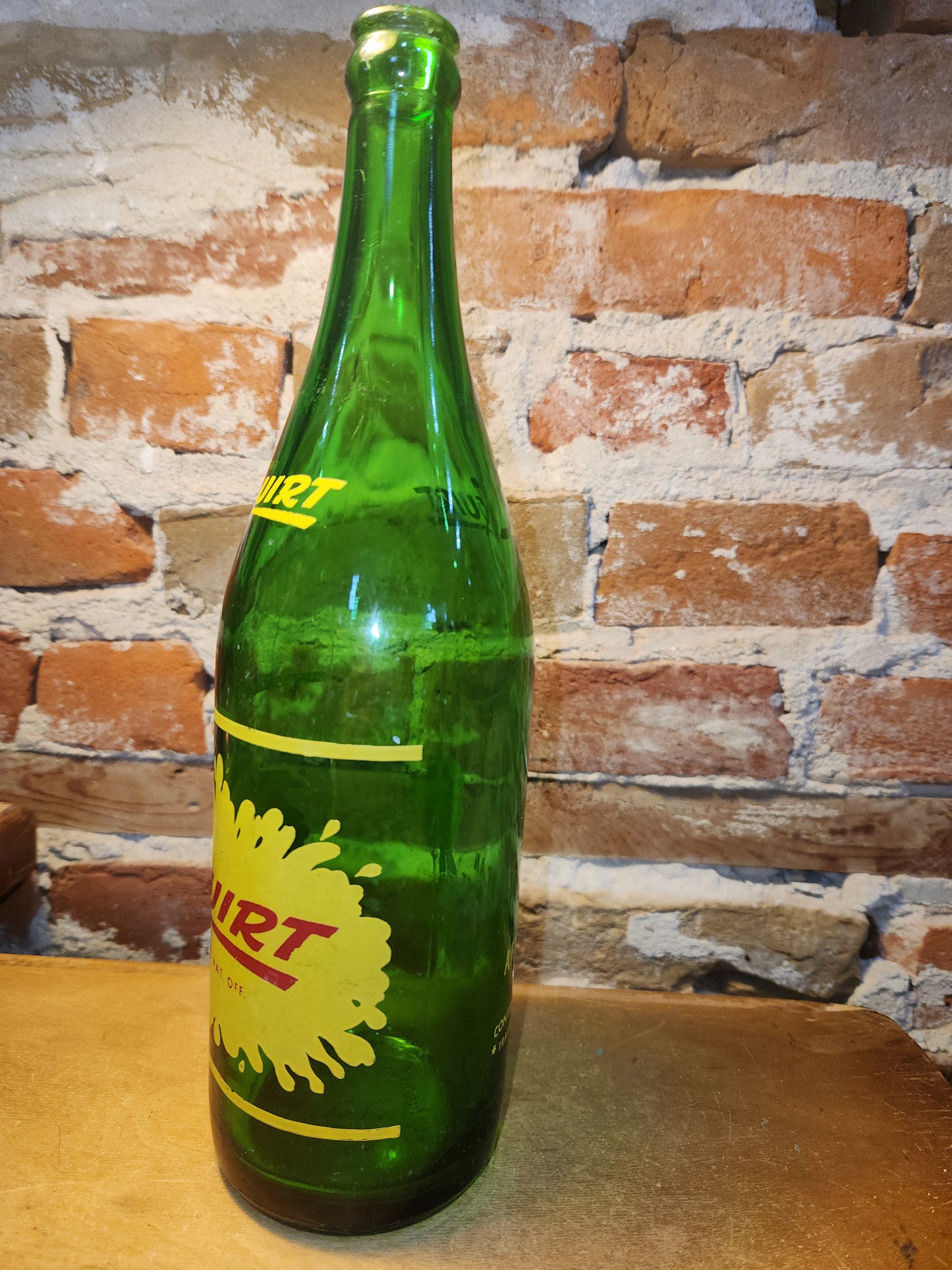 Vintage Soda Bottle Duraglas Squirt Large Green Glass Never An After-Thirst 1 Pint 12 Ounces