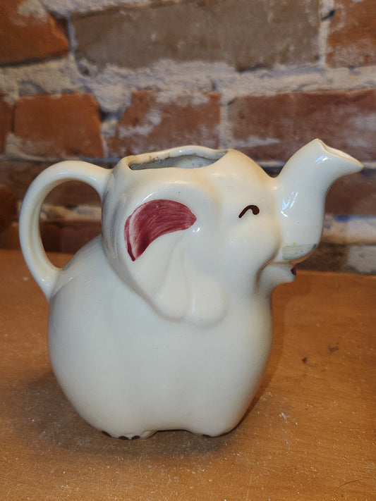 Vintage Shawnee Pottery Creamer Elephant with Trunk Up HAIRLINE CRACK po3