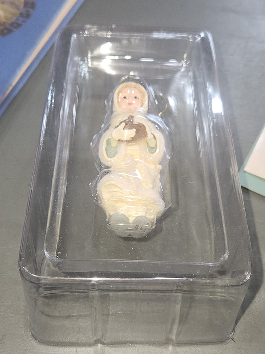 Vintage Hallmark Keepsake Ornament Gentle Angel Memories of Christmas 2002