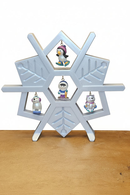 Vintage Avon Wee Winter Friends Display Stand Along With Set Of Four Wee Winter Friends Penguine, Seal, Polar Bear, Eskimo NO BOX ww67 CLEARANCE