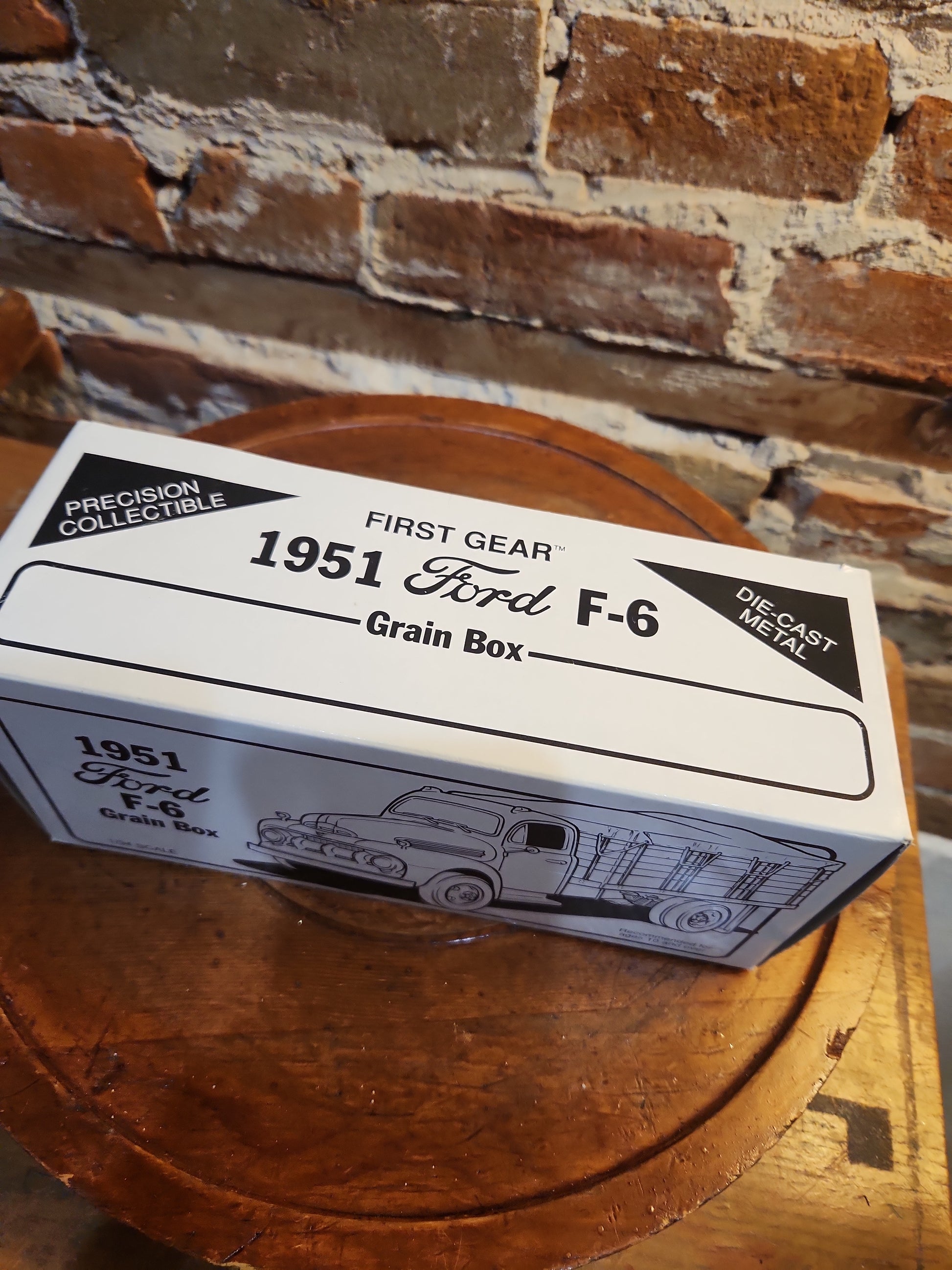Vintage First Gear Inc. 1951 Ford F-6 Grain Box Country General 1992 car32
