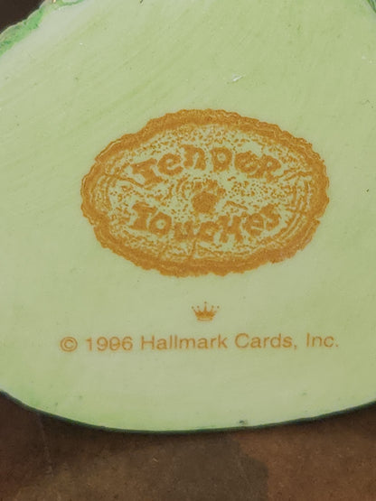 Vintage Hallmark Keepsake Ornament Bumper Crop Bunny Spring Carrots Set of 3 1996 NO BOX Ho01