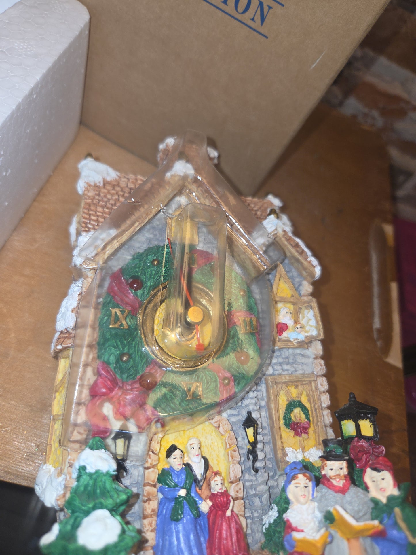 Vintage Avon Holiday Melody Clock in Box Works