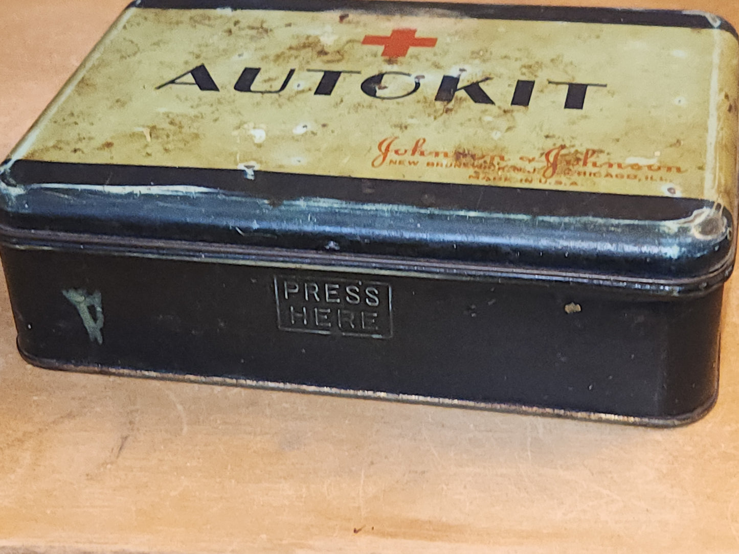 Vintage Antique Johnson & Johnson Tin Empty tin66