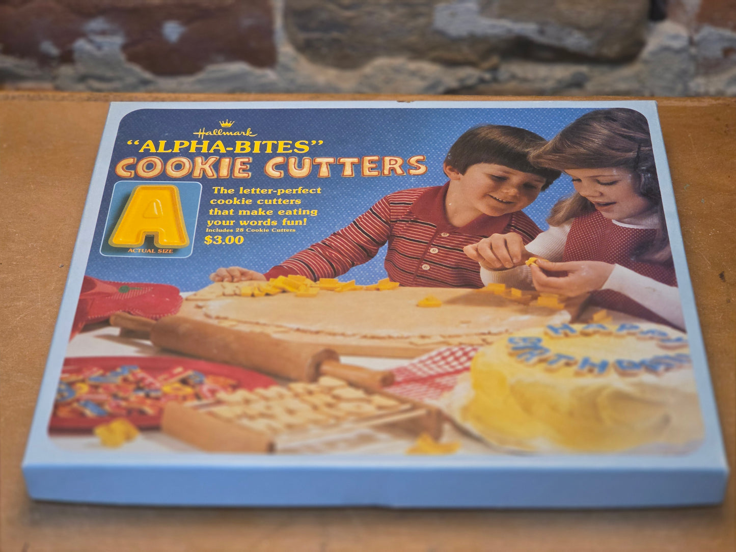 Vintage Collectible Cookie Cutter Hallmark Alpha-bites c6