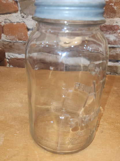 Vintage Atlas Strong Shoulder Clear Quart Jar and Atlas Lid jar92