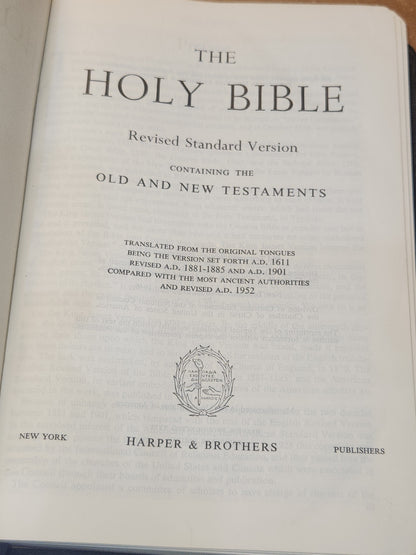 Vintage Softcover The Holy Bible Revised Standard Edition Harper & Brothers 1952 vb82