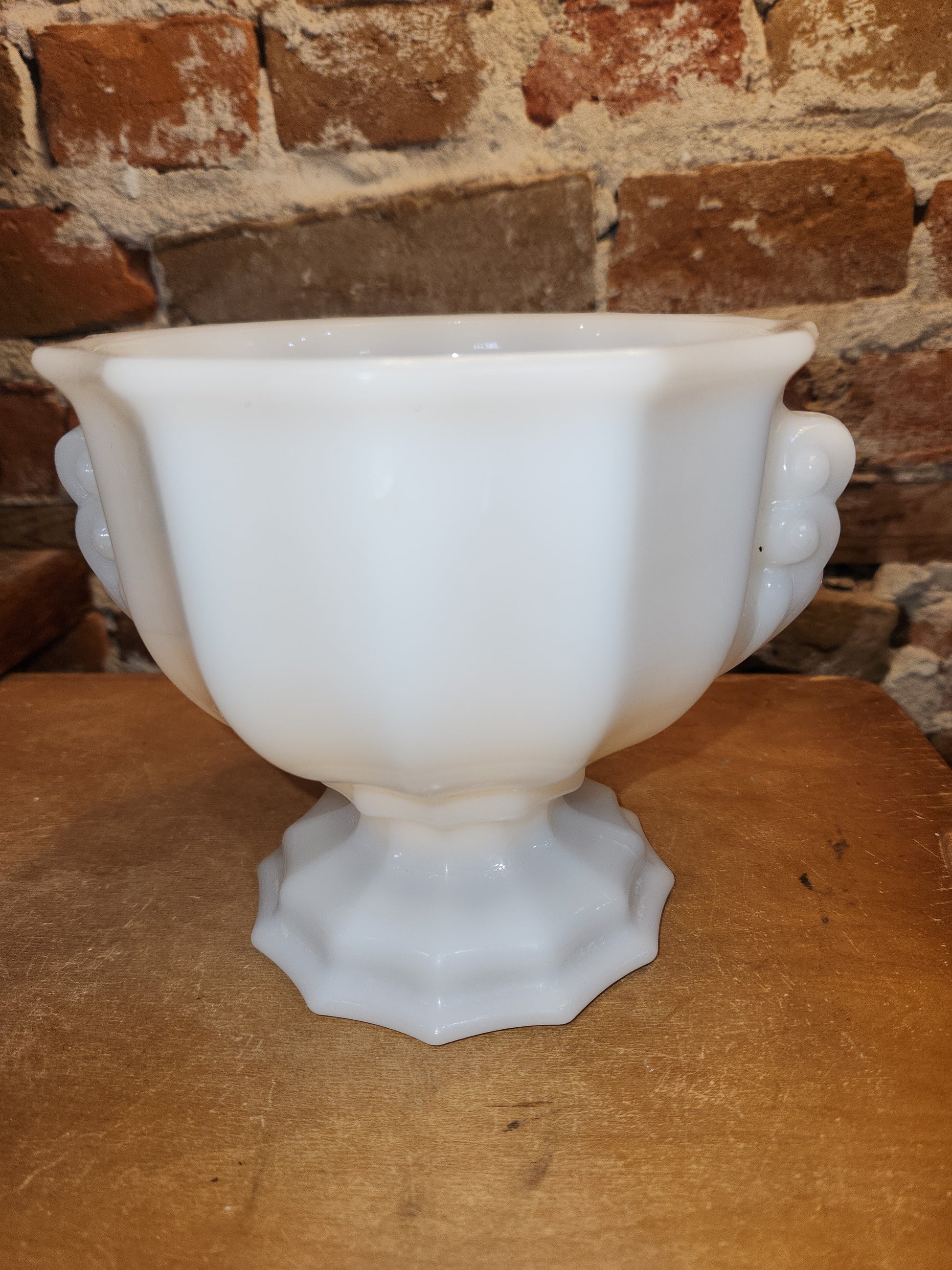 Vintage E.O. Brody Co. MJ-46 Milk Glass Fruit Compose Pestal Vase Candy Dish Trinket Cleveland Ohio USA J-2537 mg8