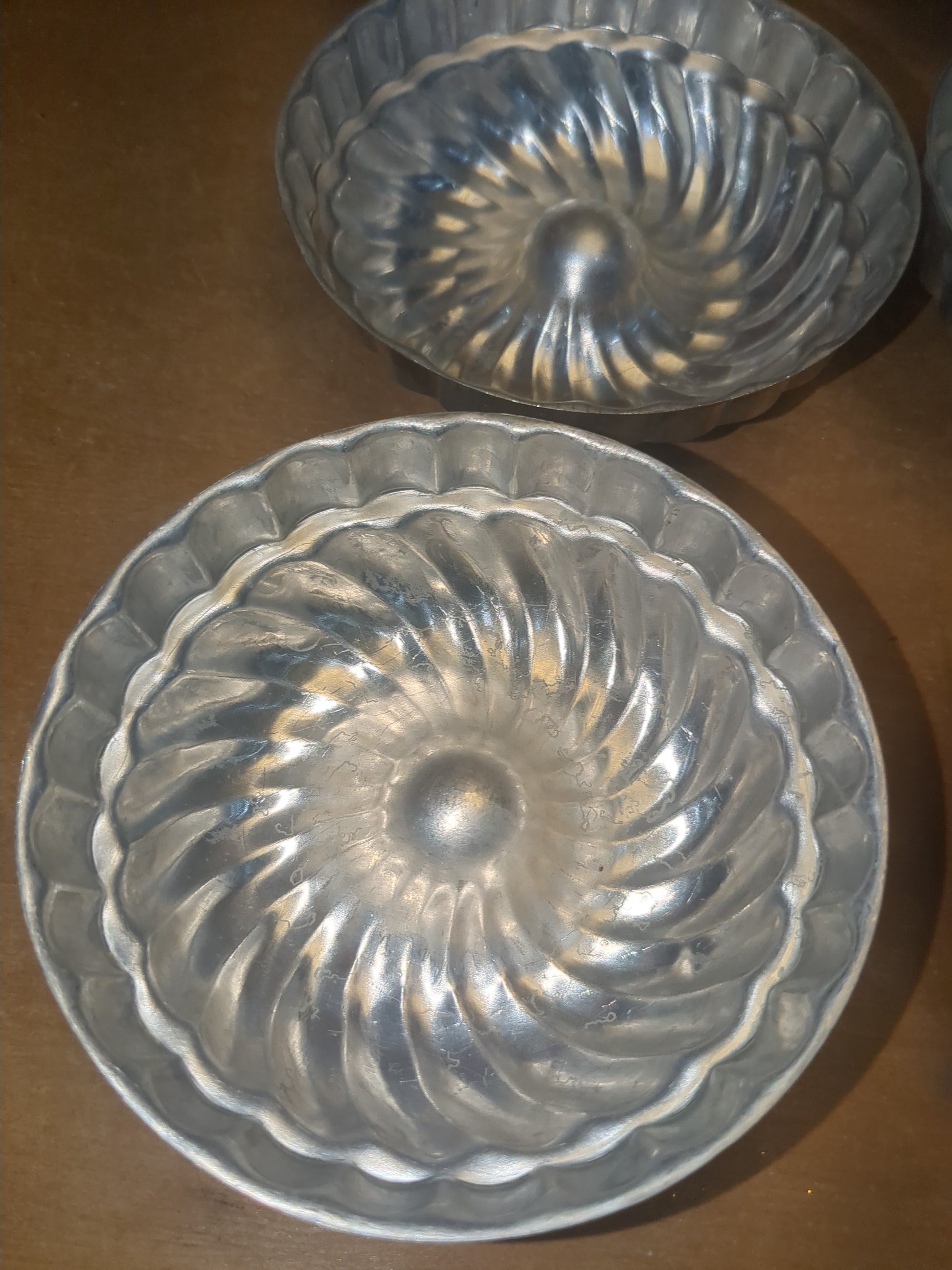 Vintage Mini Bundt Pans Jello Molds Aluminum Tart Tins, Cake Molds 3 3/4" Diameter alu03