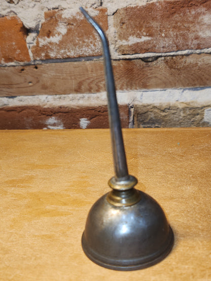 Vintage Metal Small Oil Can oc76