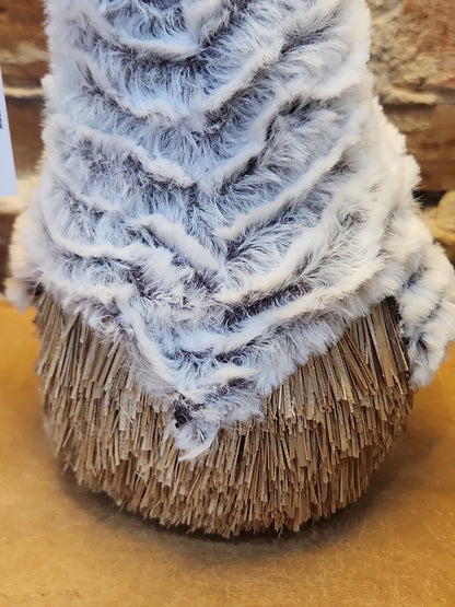 Gnome Soft Grey and White Hat White Breard Natural Body gn02