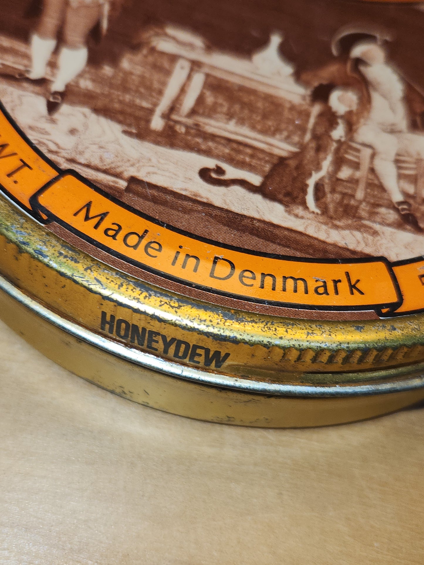 Vintage John Cotton's Honeydew A Sweet Danish Blend 1.75oz 50 g Tobacco Tin002