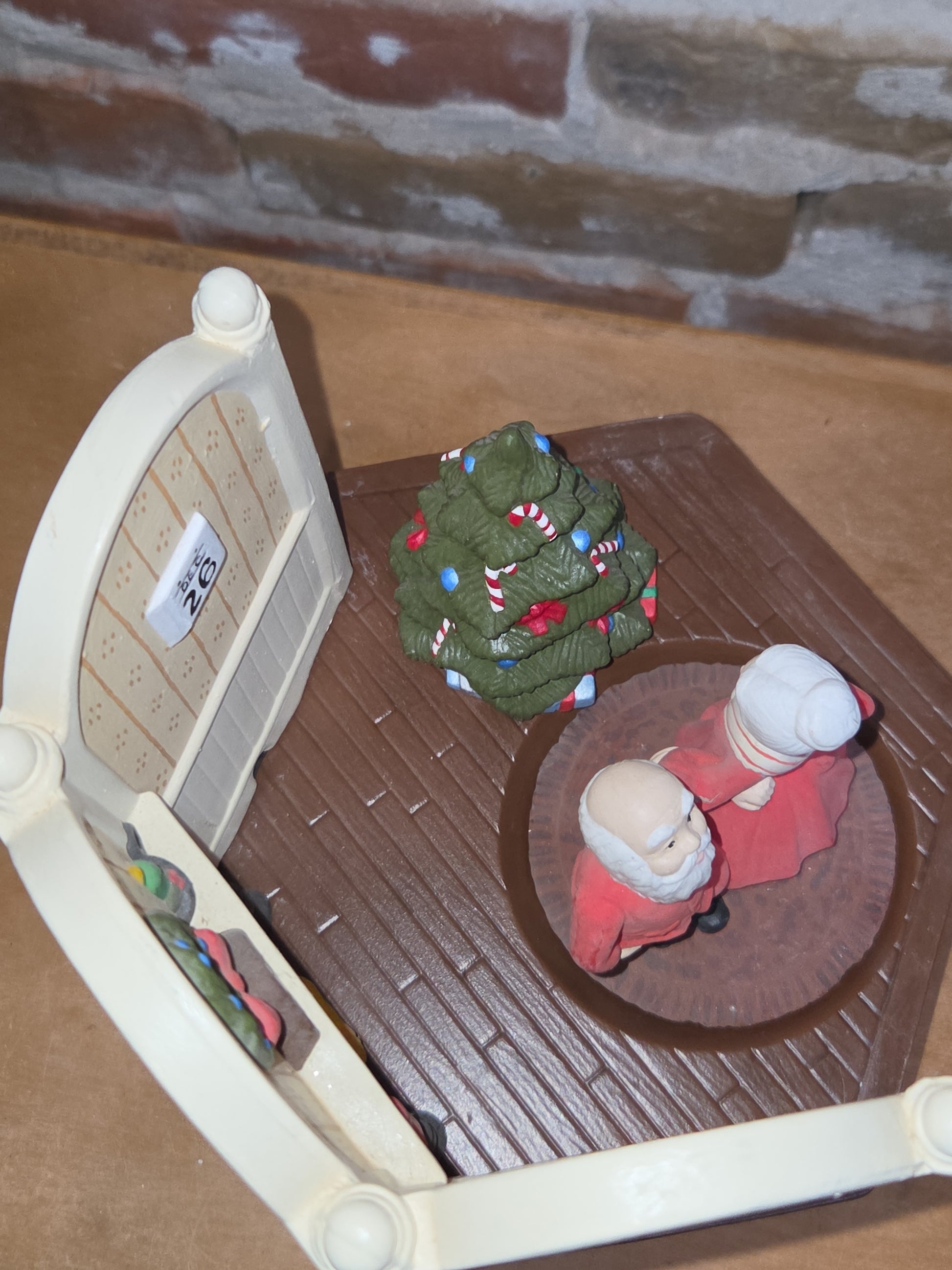 Vintage Ceramic December 26th Dancing Santa Mrs Claus made from Scioto Molds 1983 AS IS No Music Box