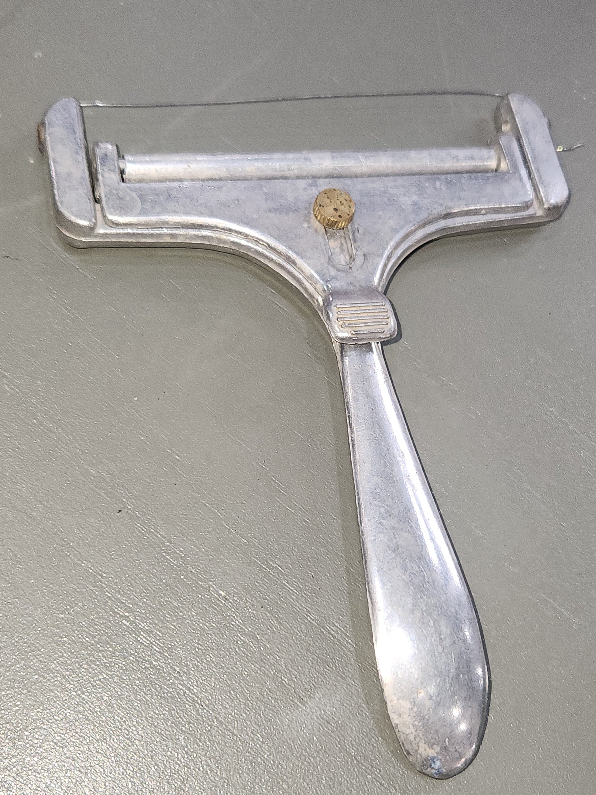 Vintage Metal Adjustable Wire Cutter Slicer w/ Roller Made in Taiwan ki66
