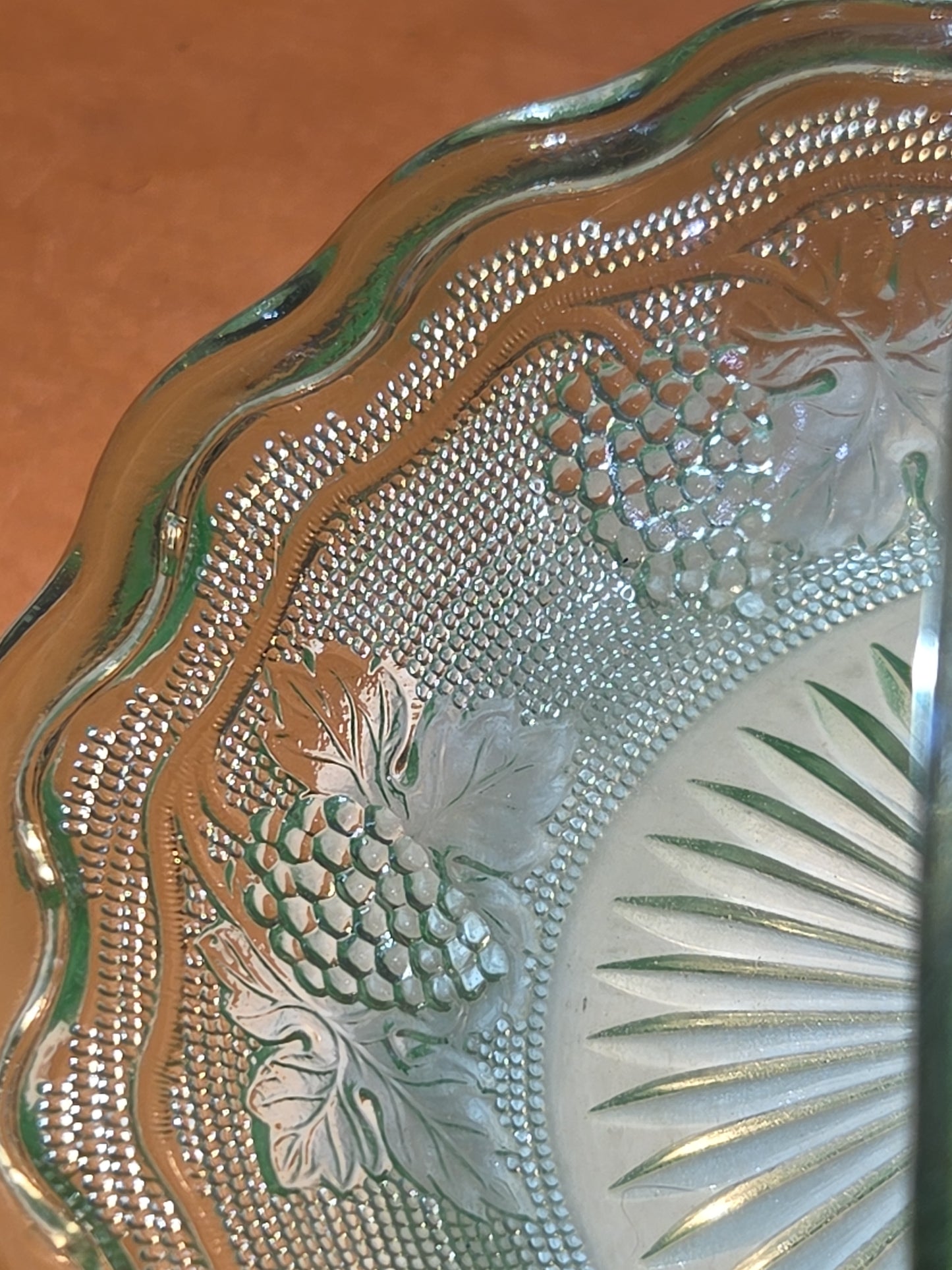 Vintage Westmoreland Uranium Glass Basket Candy Dish Grapes Vaseline Glows ug61