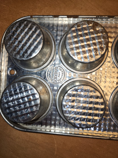 Vintage Ovenex Waffle Pattern Mini Cupcake Muffin Tin 8 muffins kit09