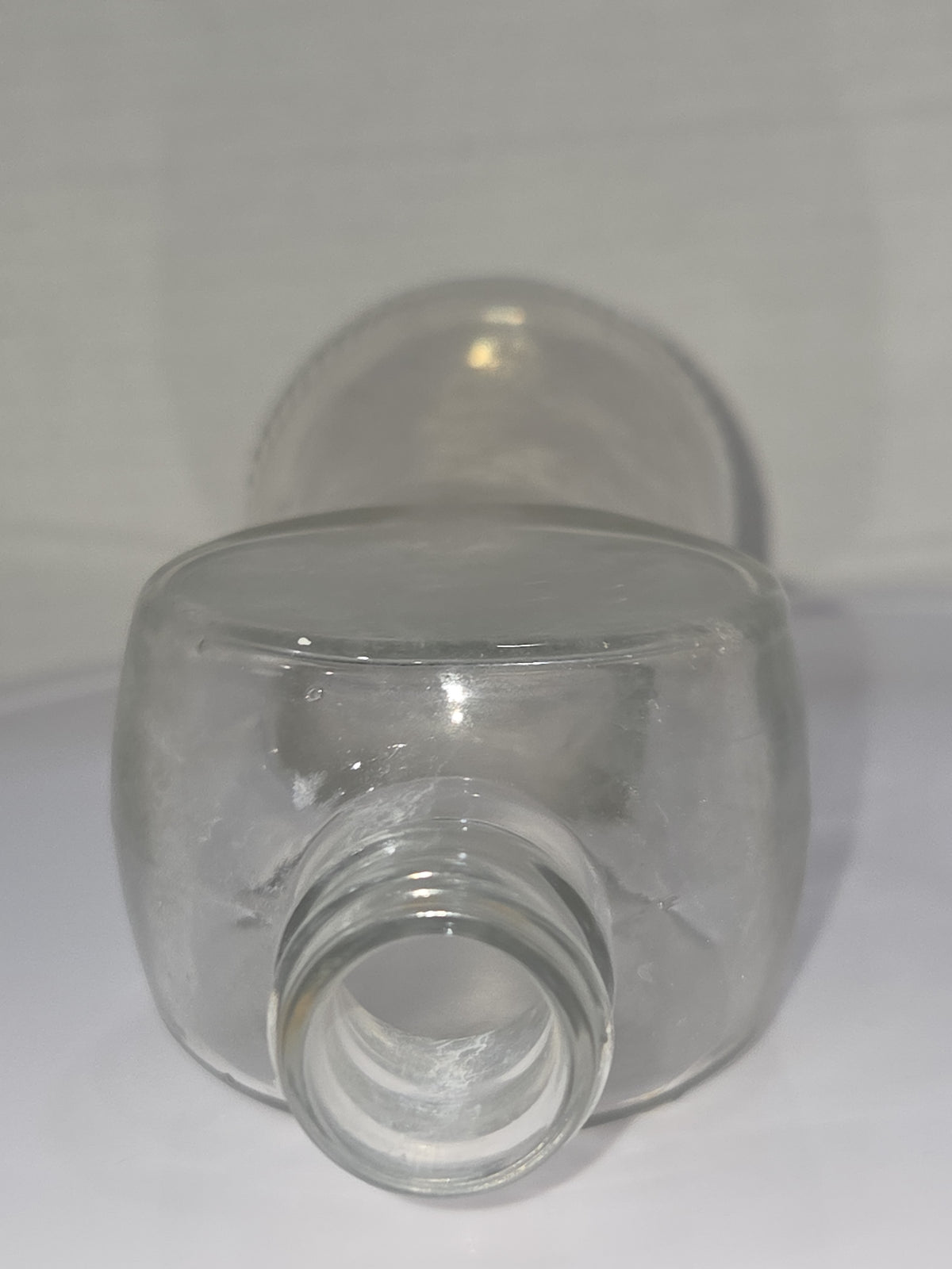 Vintage Empty Marrow's Mar-O-Oil Clear Glass Shampoo Bottle Chicago Ill No Cap vb44