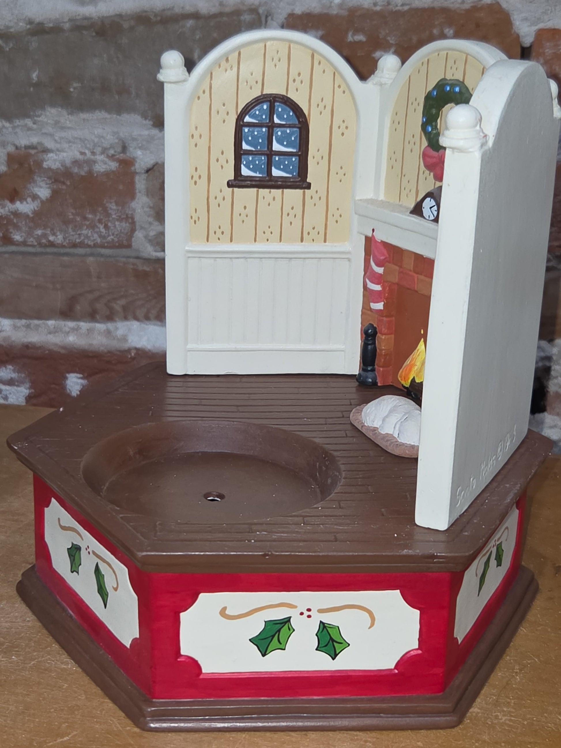 Vintage Ceramic Christmas Eve Elves Decorating Tree Santa Sleeping made from Scioto Molds 1983 AS IS No Music Box