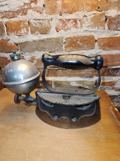Vintage Gasoline Powered Sad Iron si5