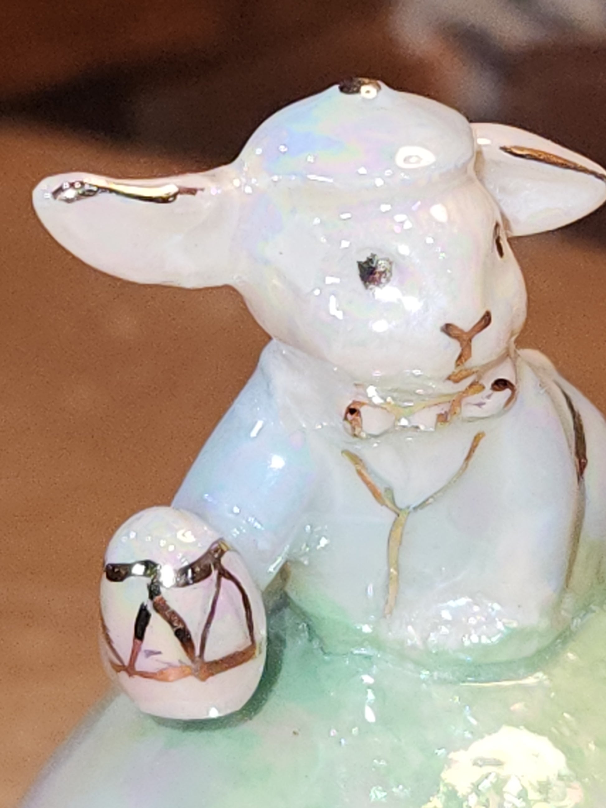 Vintage Porcelain Egg with 3D Lamb Egg Gold Accents. Eg8