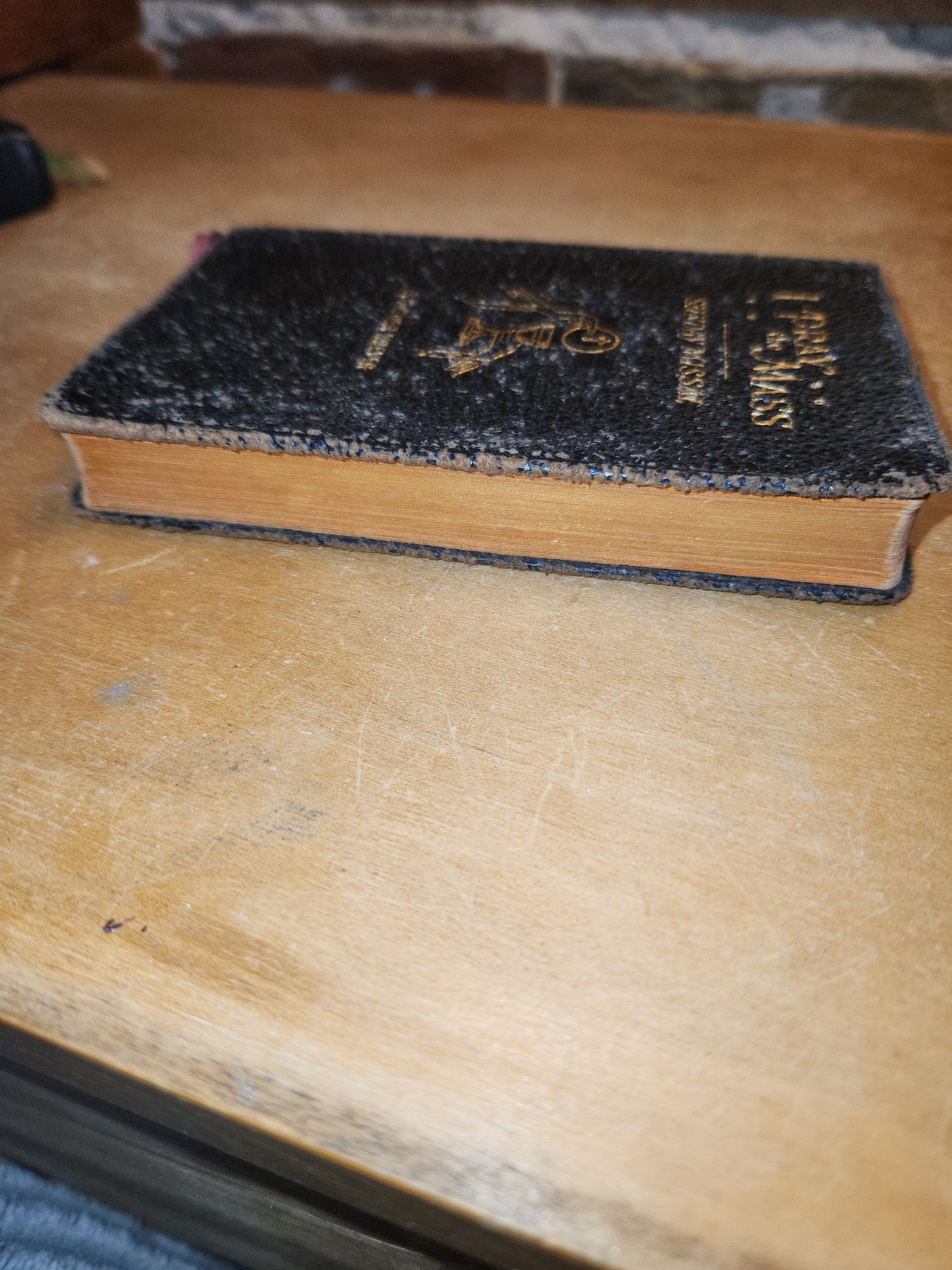 Vintage "I Pray The Mass" Sunday Missal by Father Hoever 1947 vb01